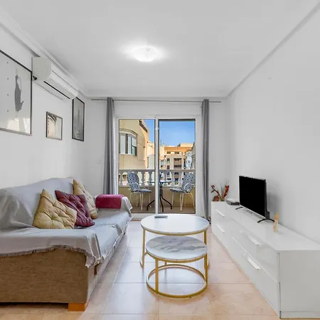 Апартаменты Homely Alcatri