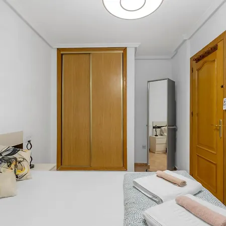 Homely Alcatri Апартаменты Торевьиа