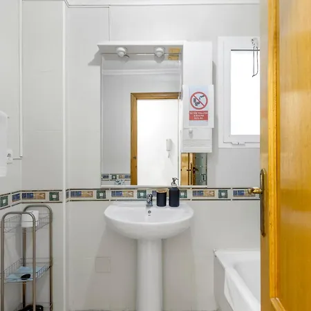 Homely Alcatri Апартаменты *