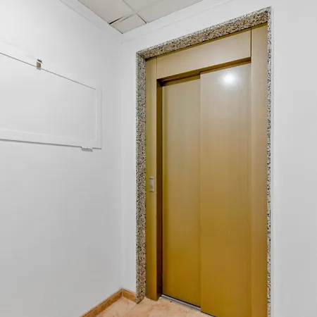 Апартаменты Homely Alcatri