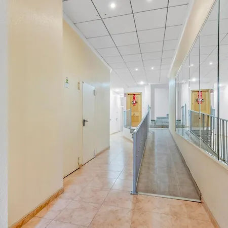 Homely Alcatri Апартаменты Торевьиа